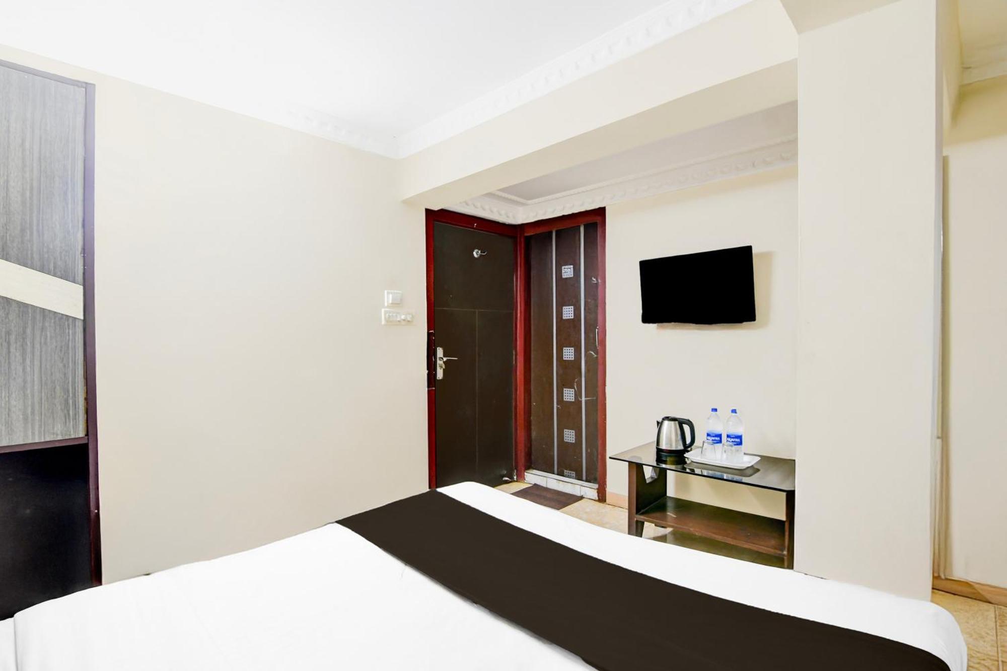 Super Hotel O Sarat Bose Road Formerly Shree Guest House Калькутта Экстерьер фото